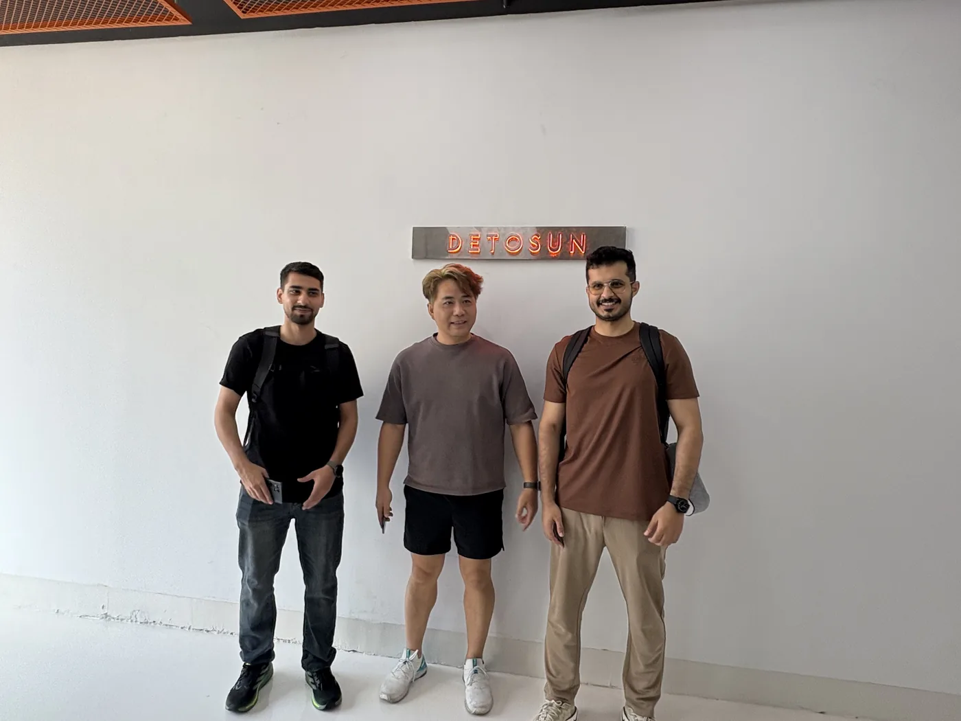 International apparel buyers visiting the DETOSUN team